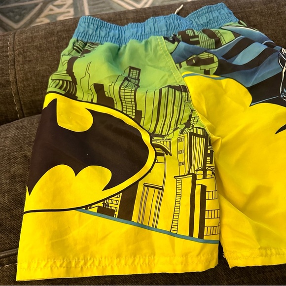 Batman DC Comics Swimming Trunks Shorts Elastic Waistband Size 5/6 Kids - Picture 8 of 9